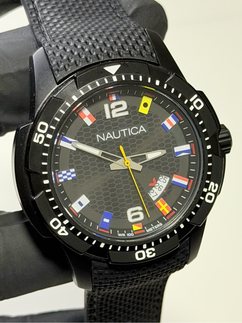 Nautica NCT 16 Flags Ref. NAI135176 Black Dial Diver Date Men’s 46mm Watch